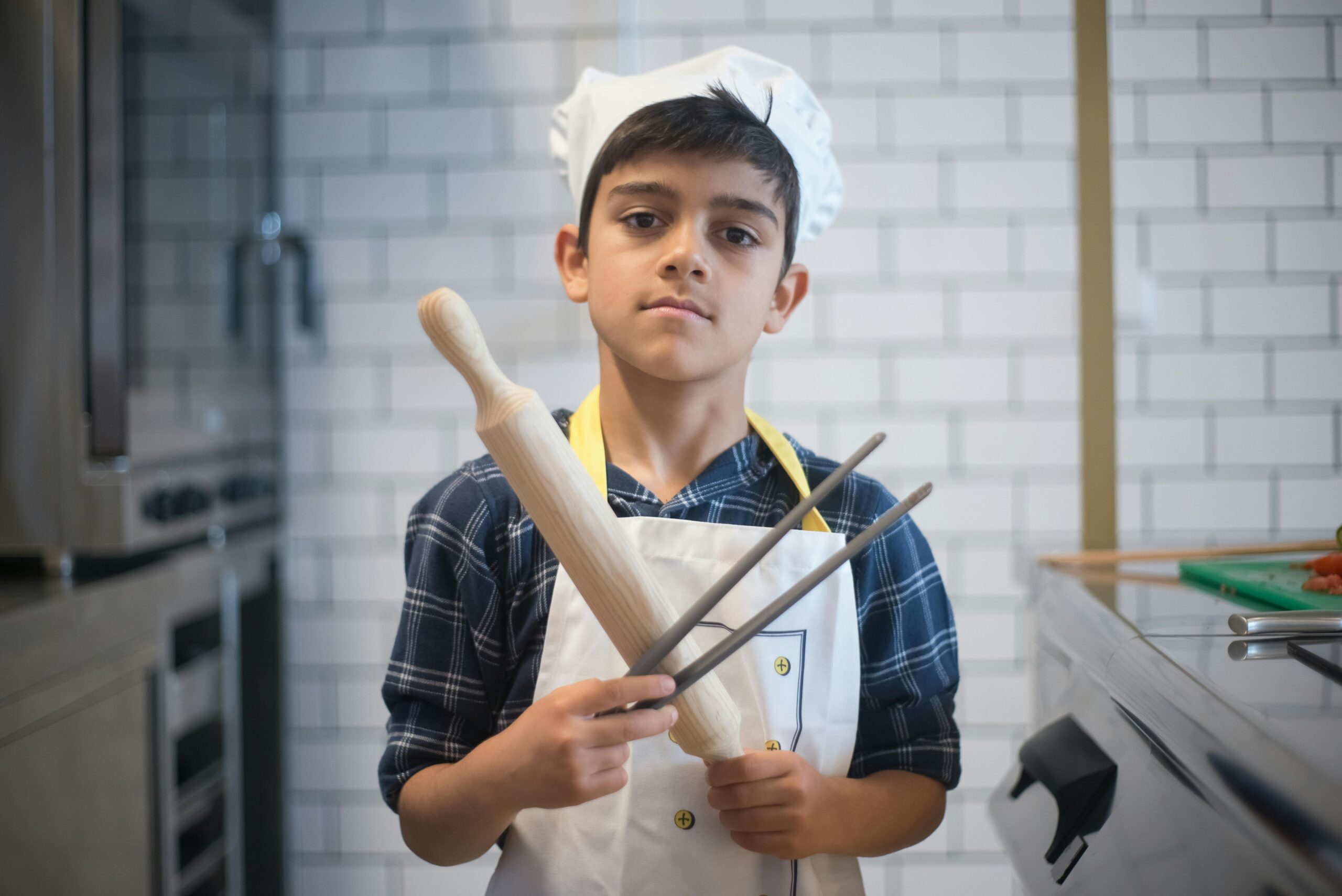 Kostenloses Stock Foto zu angehender koch, backen, backen werkzeuge