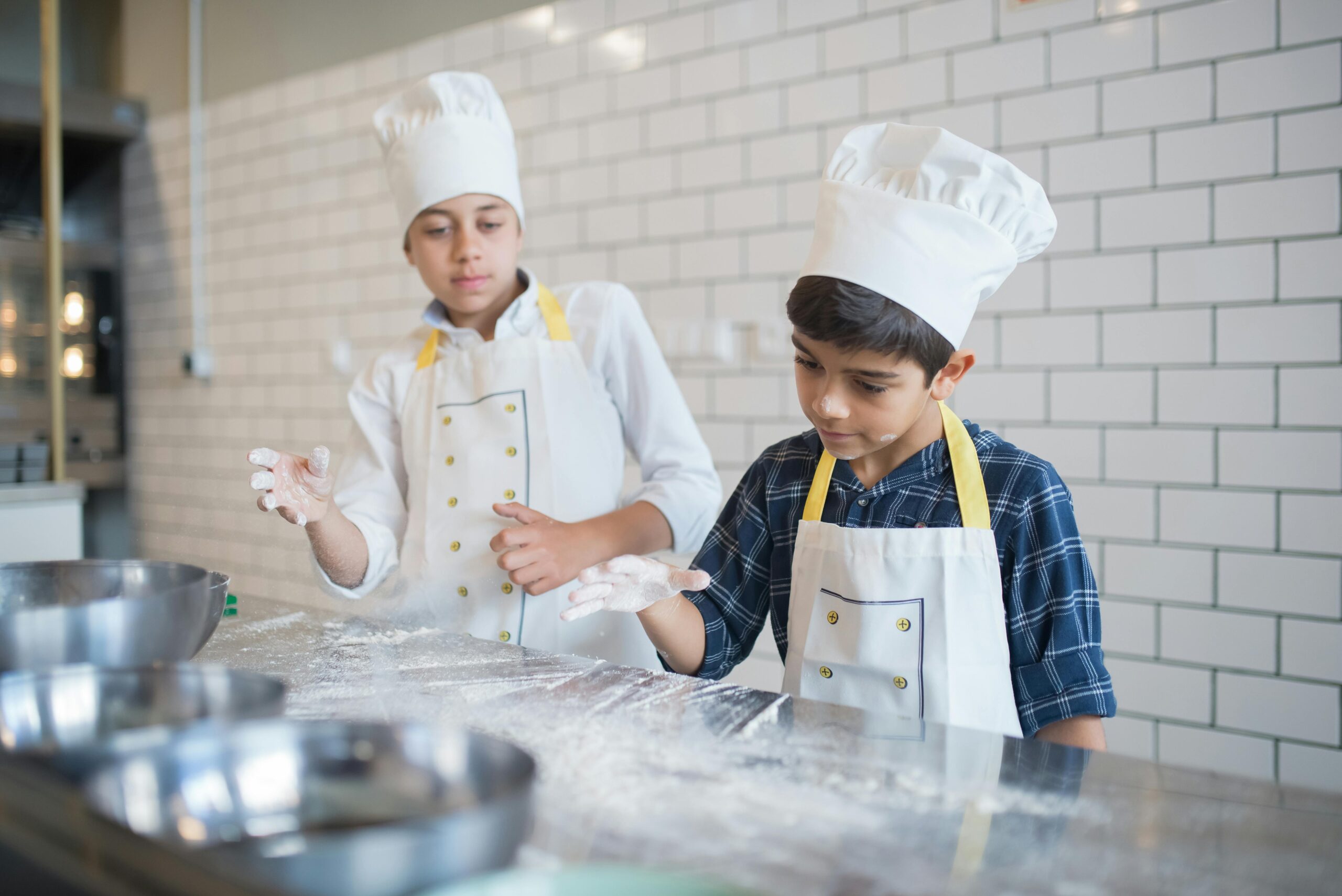 Kostenloses Stock Foto zu aktivität, ausbildung, backen